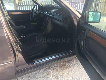 Mercedes-Benz E 260 1992 года за 1 300 000 тг. в Караганда – фото 7