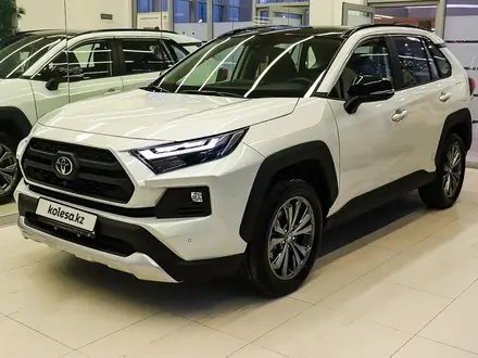 Toyota RAV4 2024 года за 12 100 000 тг. в Алматы