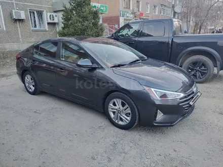 Hyundai Elantra 2019 года за 8 600 000 тг. в Усть-Каменогорск – фото 2