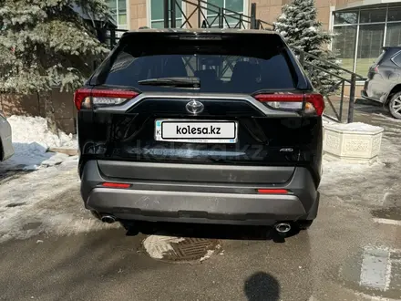 Toyota RAV4 2021 года за 20 000 000 тг. в Алматы – фото 3