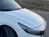 Hyundai Elantra 2021 года за 9 500 000 тг. в Шымкент – фото 3