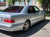 Mercedes-Benz E 200 2001 годаfor2 900 000 тг. в Тараз – фото 3