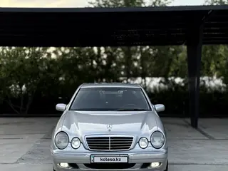 Mercedes-Benz E 280