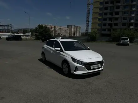 Hyundai i20 2023 года за 6 590 000 тг. в Усть-Каменогорск