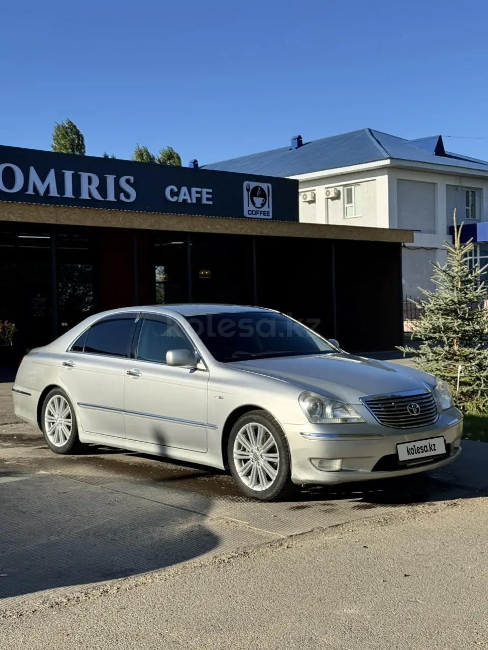 Toyota Crown Majesta, 2005
