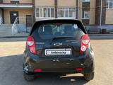 Chevrolet Spark 2013 года за 2 700 000 тг. в Кокшетау – фото 2