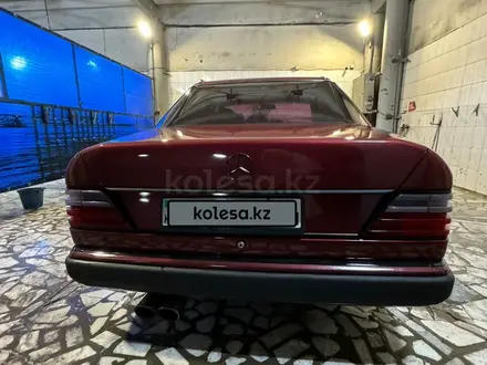 Mercedes-Benz E 260 1992 года за 2 100 000 тг. в Экибастуз – фото 7