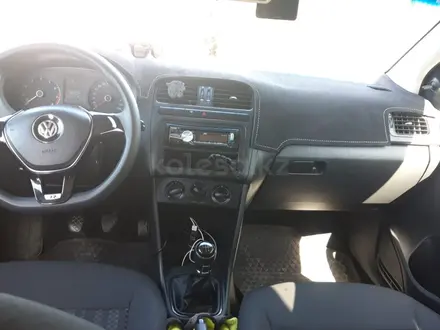 Volkswagen Polo 2015 года за 4 200 000 тг. в Петропавловск – фото 4