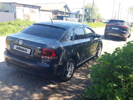Volkswagen Polo 2015 года за 4 200 000 тг. в Петропавловск – фото 3