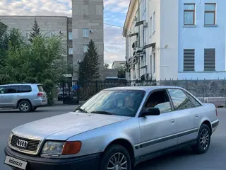 Audi 100