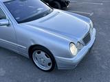 Mercedes-Benz E 320 2001 года за 5 950 000 тг. в Кызылорда – фото 4