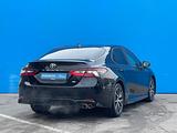 Toyota Camry 2021 года за 10 820 000 тг. в Алматы – фото 4