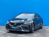 Toyota Camry 2021 года за 10 820 000 тг. в Алматы