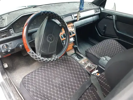 Mercedes-Benz E 230 1990 года за 1 600 000 тг. в Павлодар – фото 2