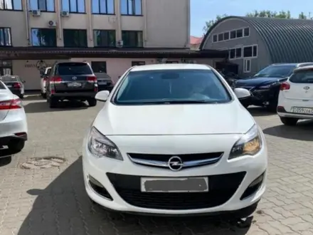 Opel Astra 2012 года за 2 800 000 тг. в Атырау