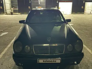 Mercedes-Benz E 230