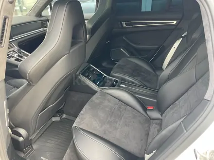 Porsche Panamera 2024 года за 81 000 000 тг. в Алматы – фото 30