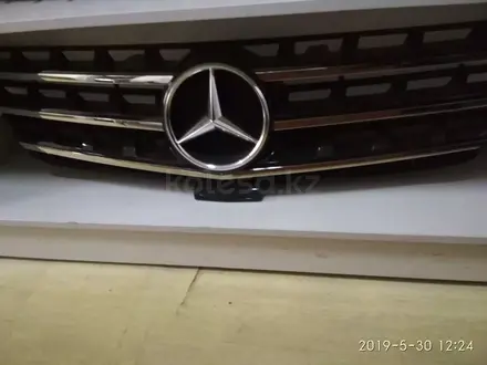 Решетка радиатора Mercedes-Benz ML W166 за 100 000 тг. в Алматы