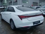 Hyundai Elantra 2022 года за 8 900 000 тг. в Алматы – фото 2