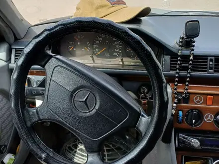 Mercedes-Benz E 200 1990 года за 1 350 000 тг. в Алматы – фото 6