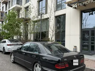 Mercedes-Benz E 55 AMG