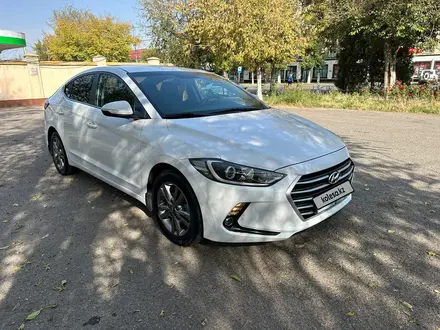 Hyundai Elantra 2018 года за 8 500 000 тг. в Шымкент – фото 4