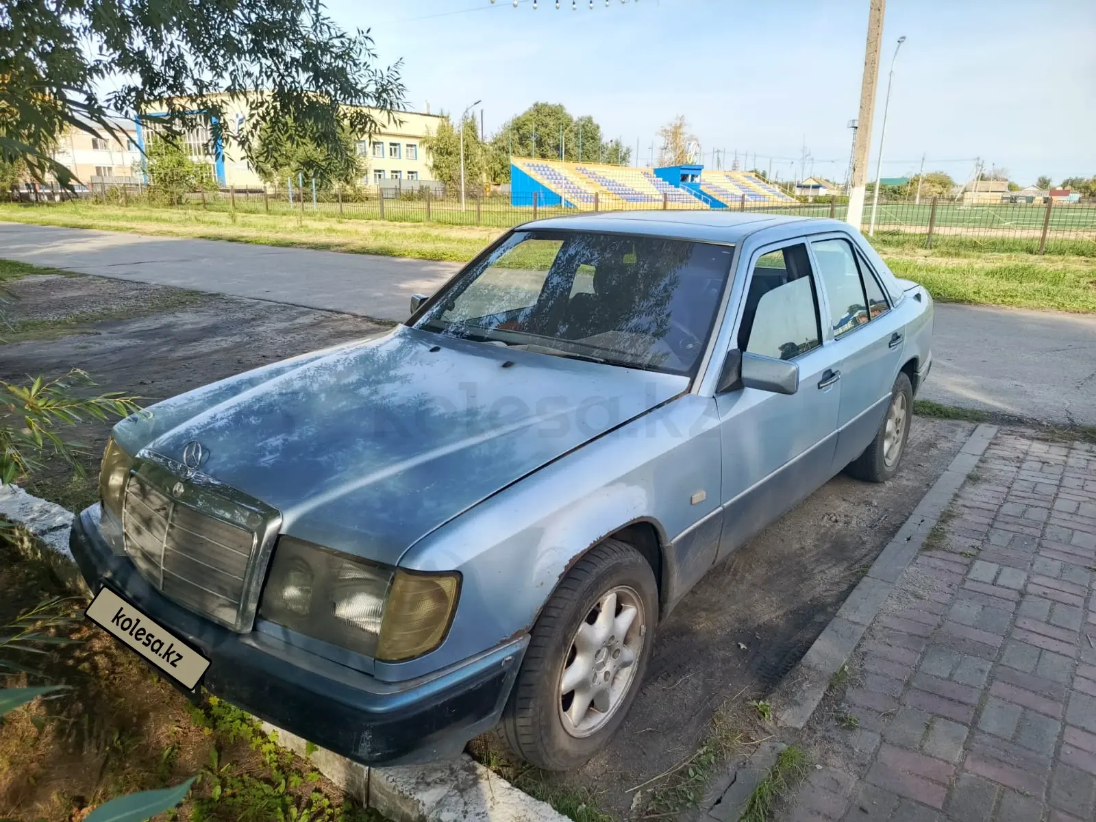 Mercedes-Benz E-Class, 1991