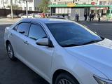 Toyota Camry 2015 года за 12 500 000 тг. в Актобе – фото 5