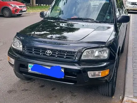 Toyota RAV4 2000 года за 3 800 000 тг. в Алматы