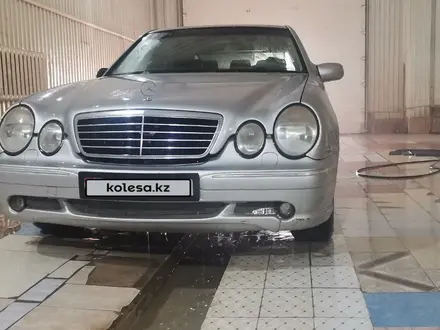 Mercedes-Benz E 320 2001 годаүшін6 000 000 тг. в Актау – фото 5