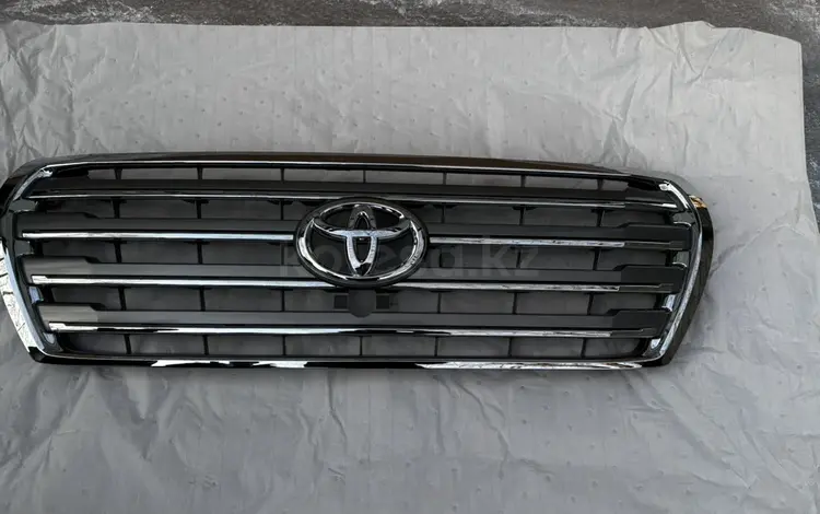 Решетка радиатора Land Cruiser 200 12-15 год за 20 000 тг. в Алматы
