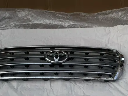 Решетка радиатора Land Cruiser 200 12-15 год за 20 000 тг. в Алматы – фото 4