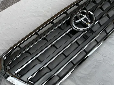 Решетка радиатора Land Cruiser 200 12-15 год за 20 000 тг. в Алматы – фото 5