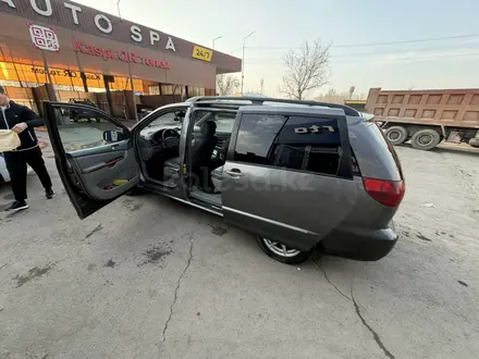 Toyota Sienna 2004 года за 7 500 000 тг. в Алматы – фото 27