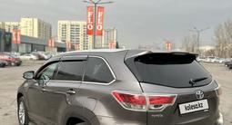 Toyota Highlander 2014 годаfor17 299 999 тг. в Алматы – фото 4