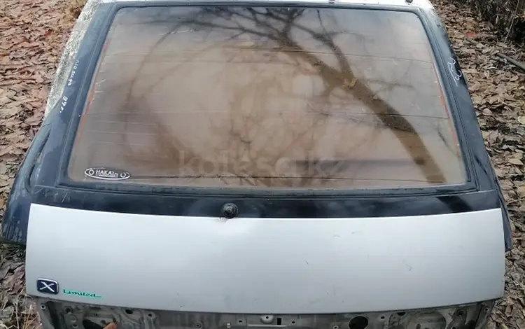 Крышка багажника тойота люсида 99г за 3 000 тг. в Алматы
