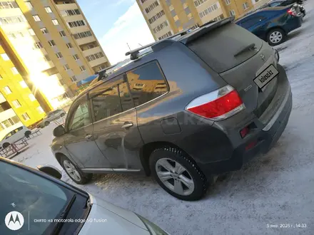 Toyota Highlander 2011 года за 12 000 000 тг. в Семей