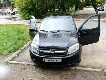 ВАЗ (Lada) Granta 2190 2013 года за 2 200 000 тг. в Лисаковск – фото 4