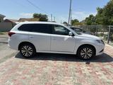 Mitsubishi Outlander 2022 года за 11 500 000 тг. в Атырау – фото 3