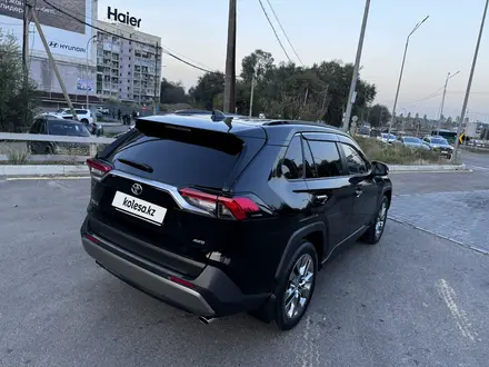 Toyota RAV4 2023 года за 18 500 000 тг. в Алматы – фото 15