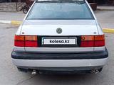 Volkswagen Vento 1993 года за 1 250 000 тг. в Актобе – фото 5