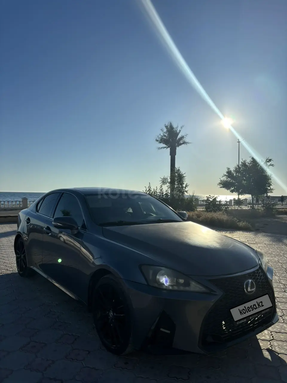 Lexus is-250, 2012
