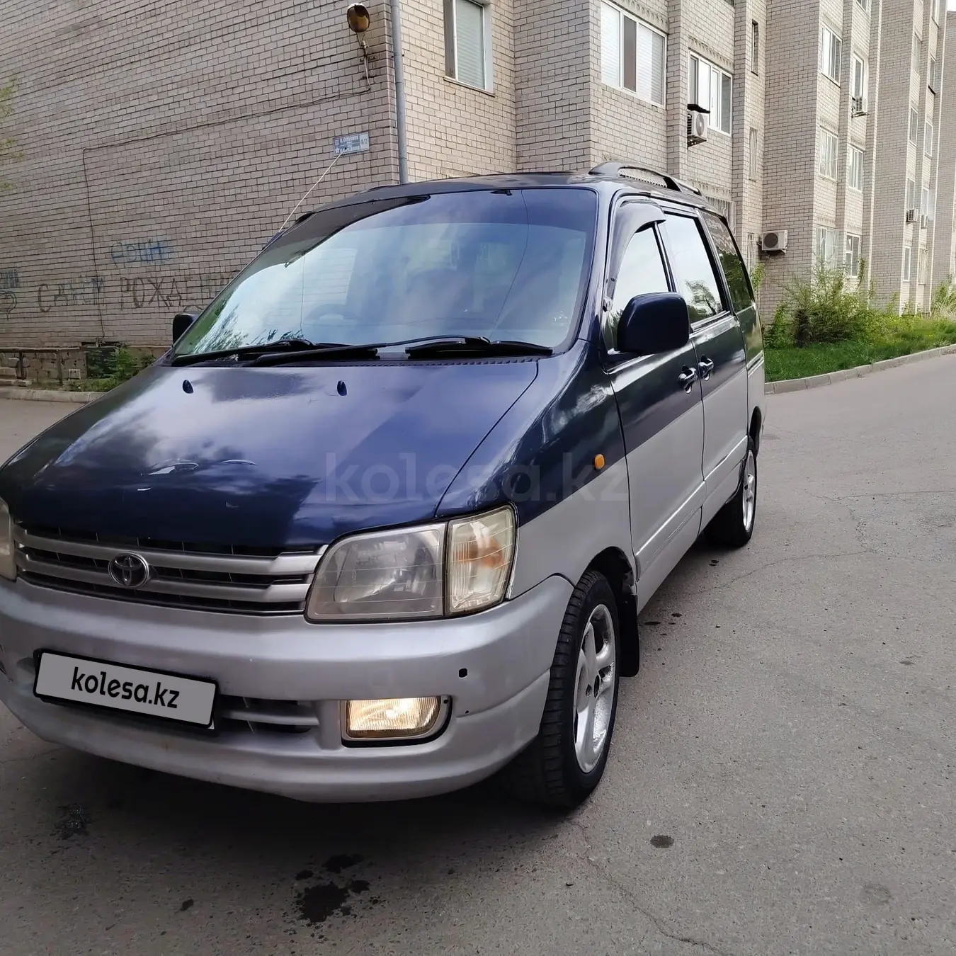 Toyota Town Ace Noah, 1997