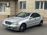 Mercedes-Benz C 200 2001 года за 2 600 000 тг. в Павлодар