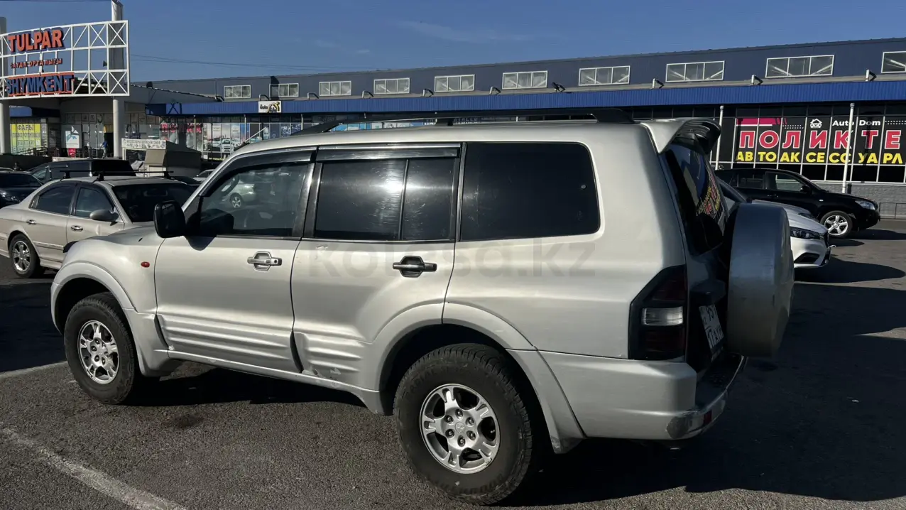 Mitsubishi Pajero, 2001