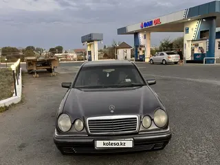 Mercedes-Benz E 280