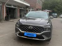 Hyundai Santa Fe 2023 годаfor18 000 000 тг. в Алматы