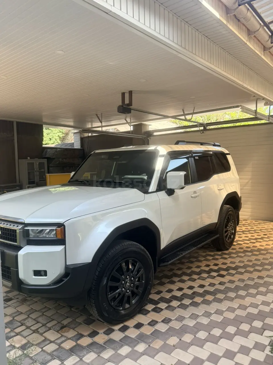 Toyota Land Cruiser Prado, 2024