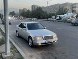 Mercedes-Benz C 200 1994 года за 2 600 000 тг. в Алматы – фото 5