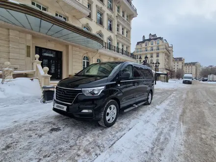 Hyundai Starex 2020 года за 14 900 000 тг. в Астана – фото 3